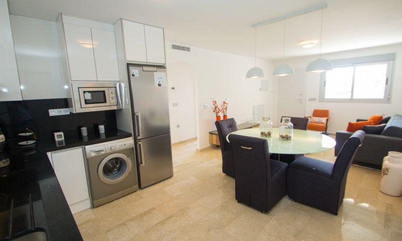 Apartamento en Alicante, España 2 dormitorios, 65 m2 No. 111340