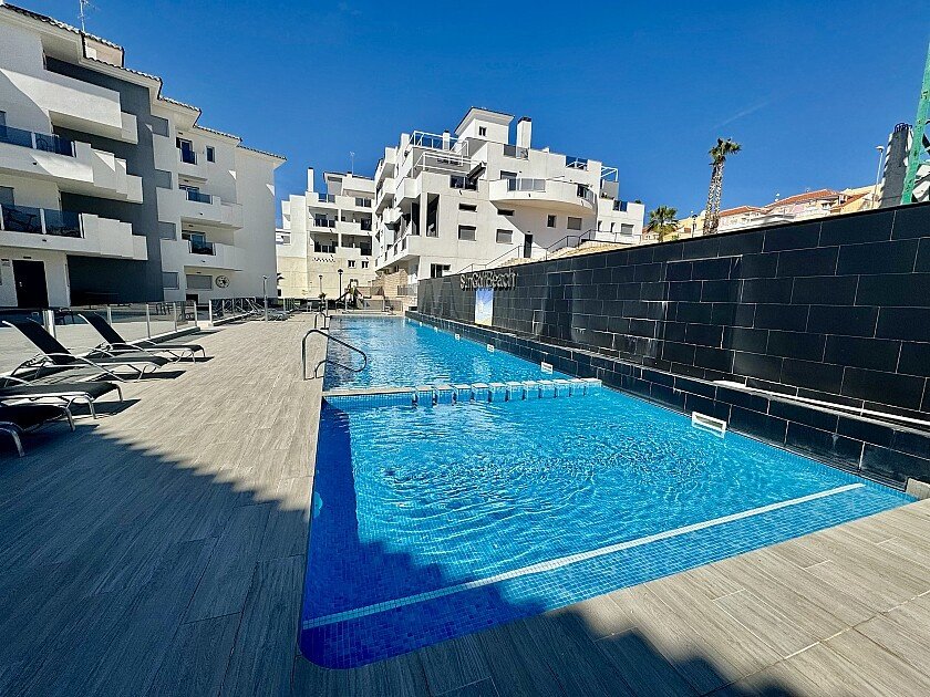 Apartamento en Villamartin, Alicante, España 2 dormitorios, 70 m2 No. 111337