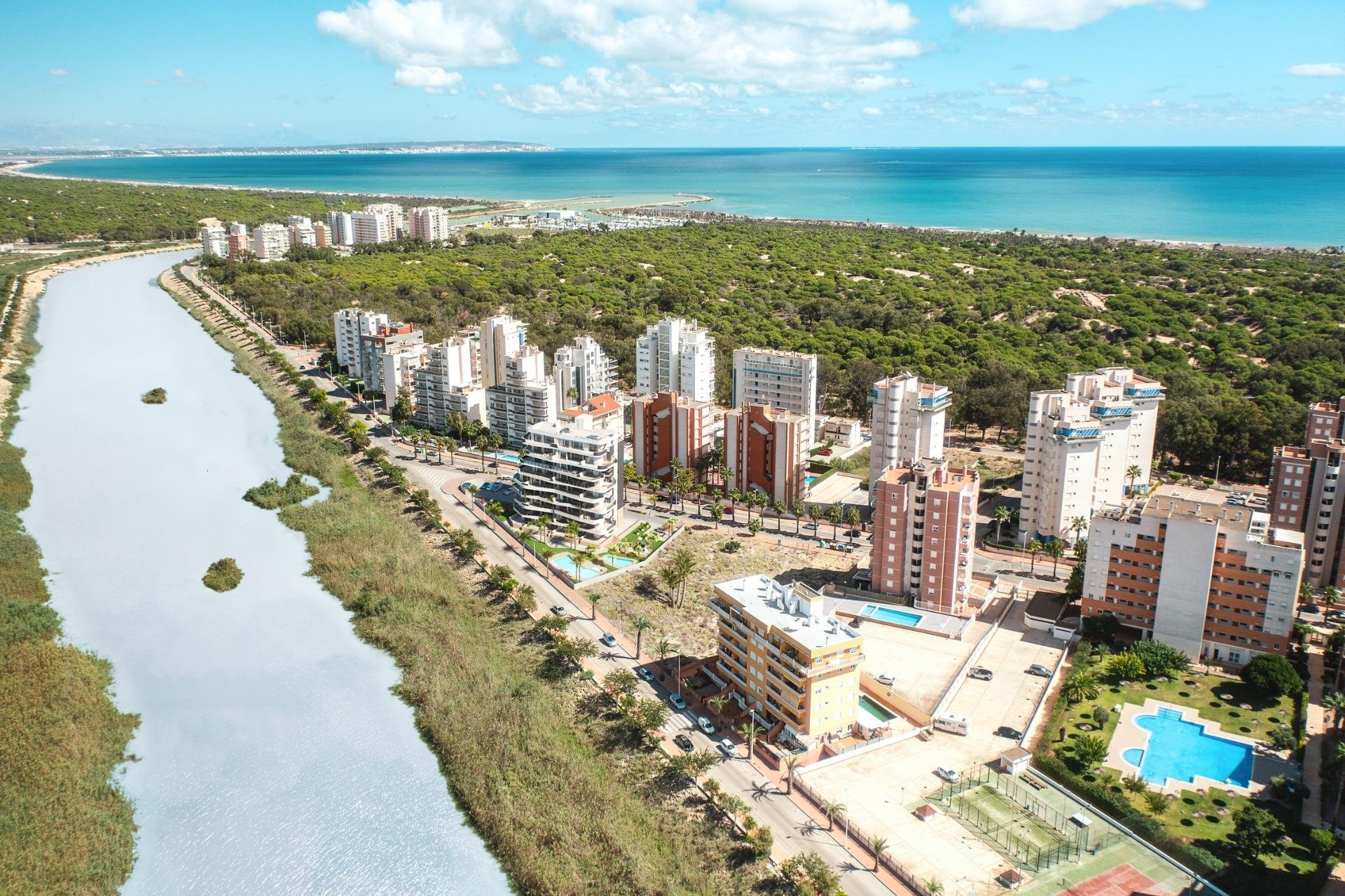 Takvåning i Guardamar del Segura, Alicante, Spanien 2 sovrum, 76 kvm. Nr. 111342