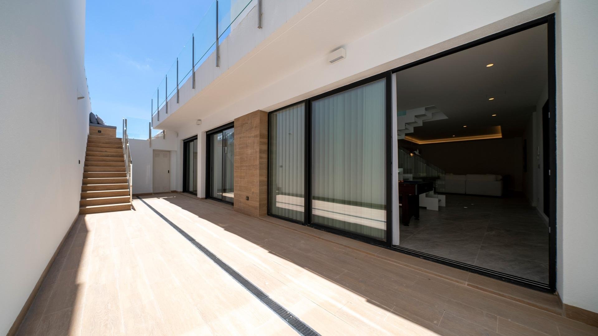 Villa in Finestrat, Alicante, Spanien 4 Schlafzimmer, 486 m2 Nr. 99141