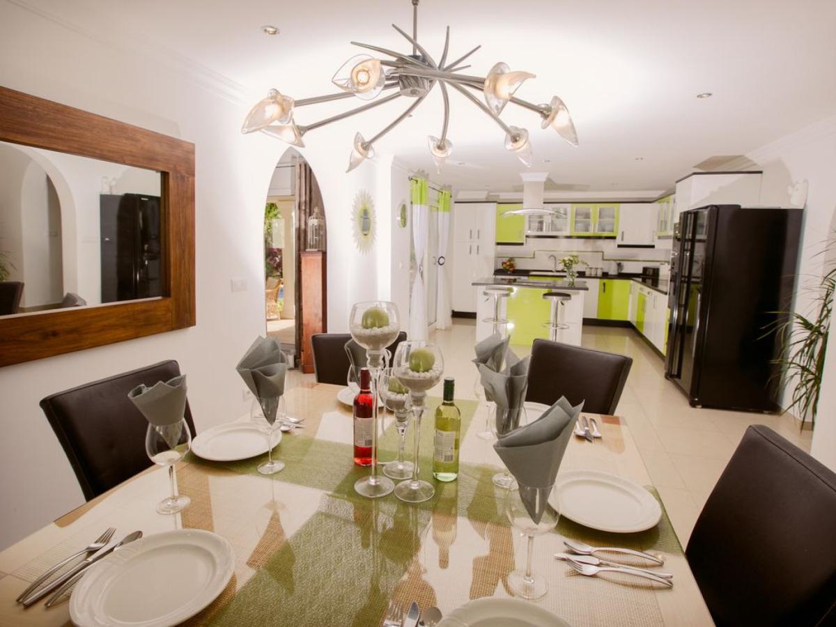 Villa a Javea, Alicante, Spagna 5 camere da letto, 333 mq. N° 113077