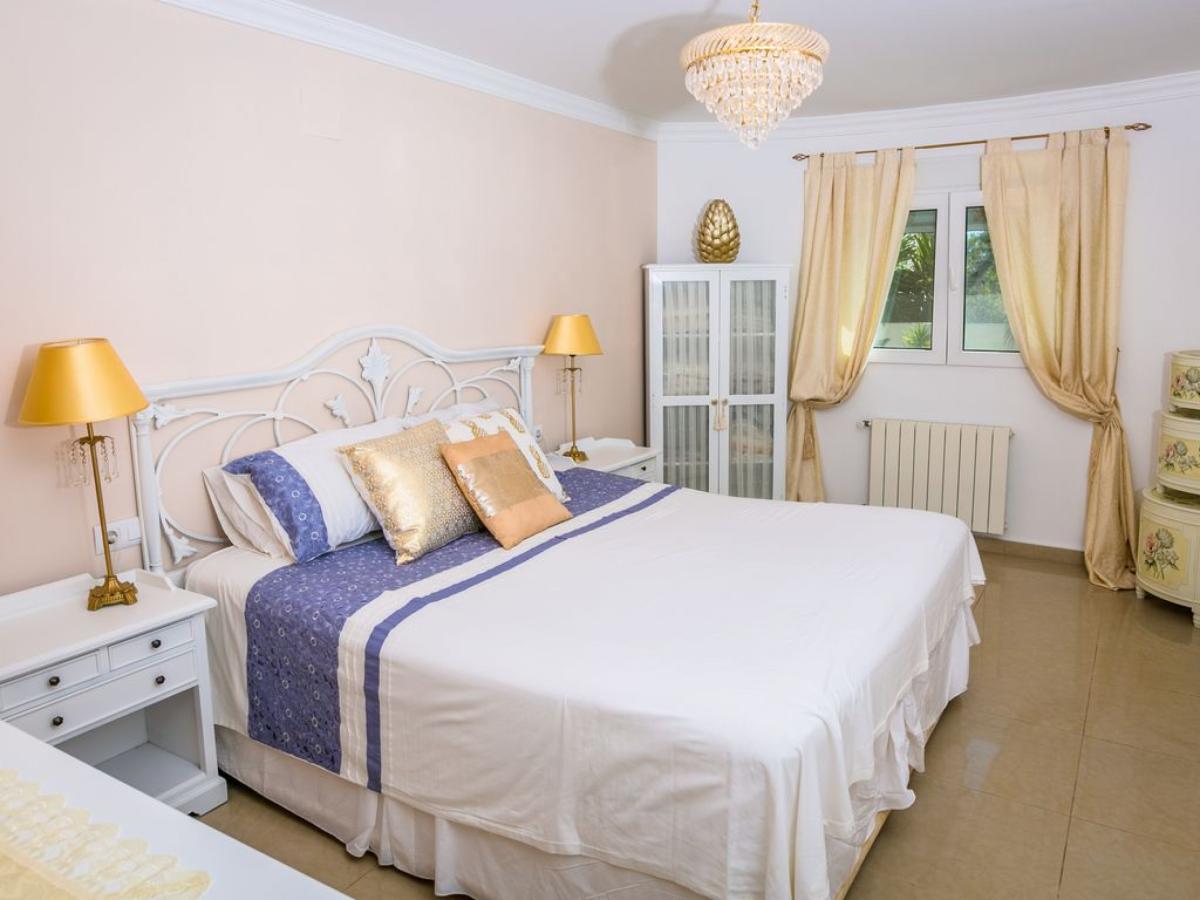 Villa a Javea, Alicante, Spagna 5 camere da letto, 333 mq. N° 113077