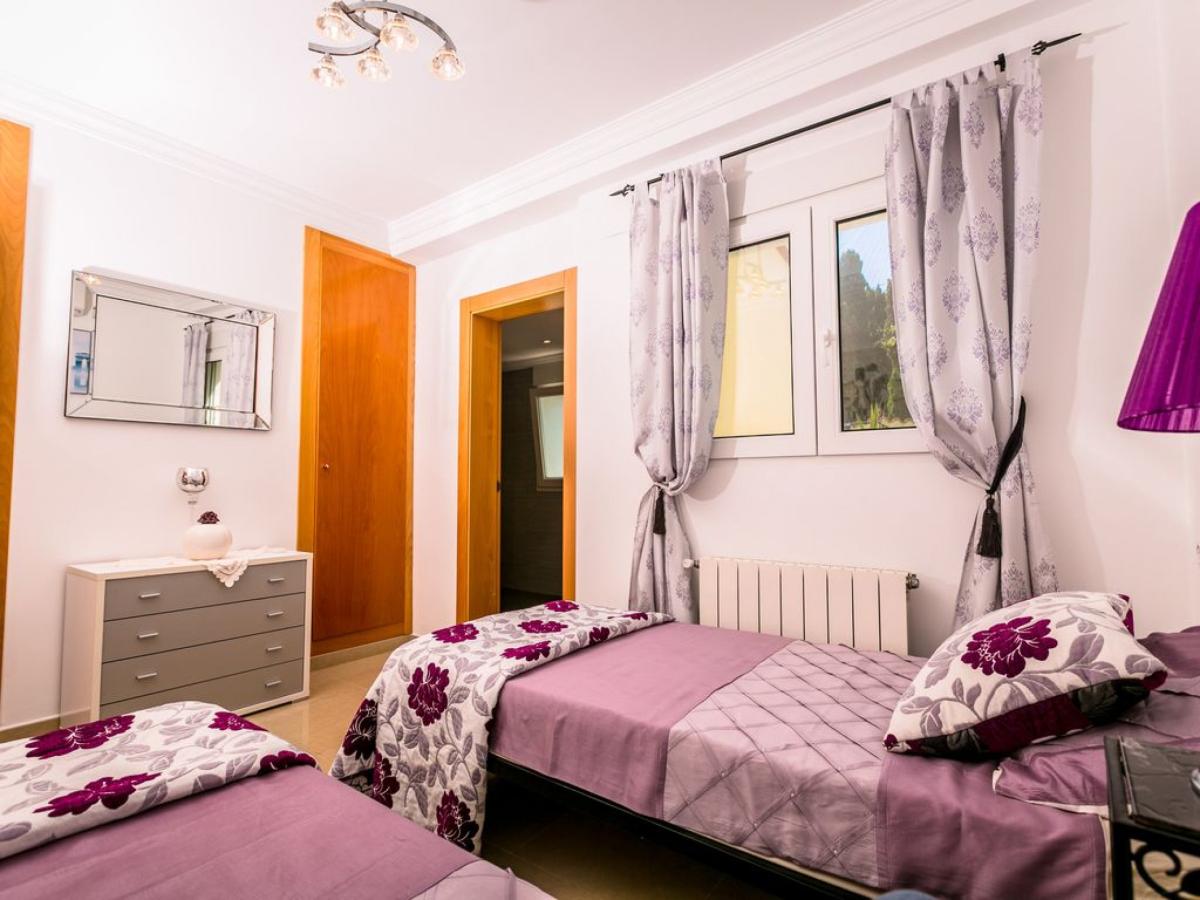 Villa a Javea, Alicante, Spagna 5 camere da letto, 333 mq. N° 113077