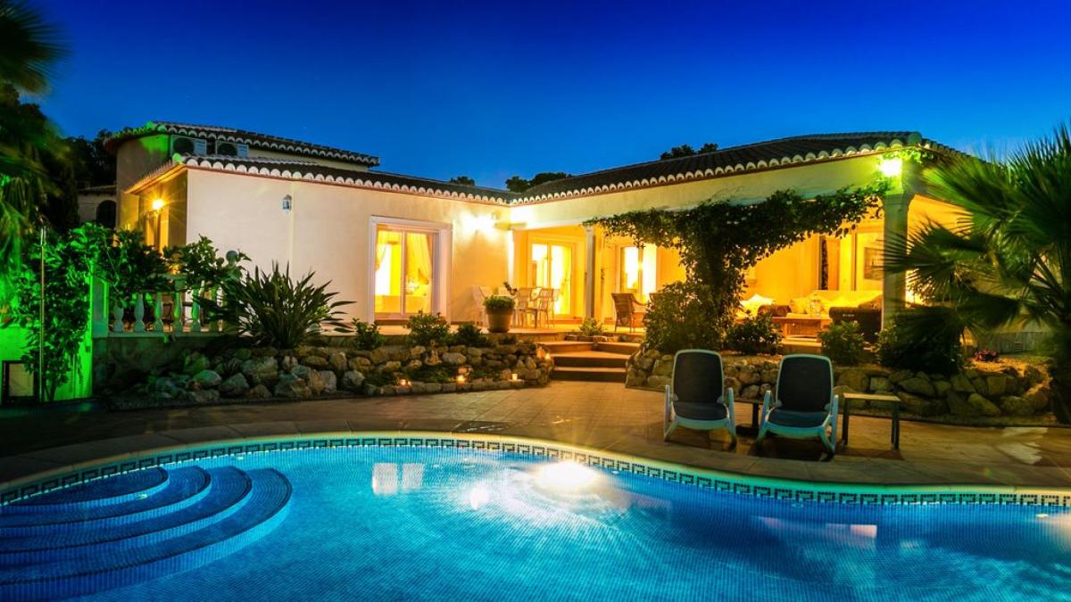 Villa a Javea, Alicante, Spagna 5 camere da letto, 333 mq. N° 113077