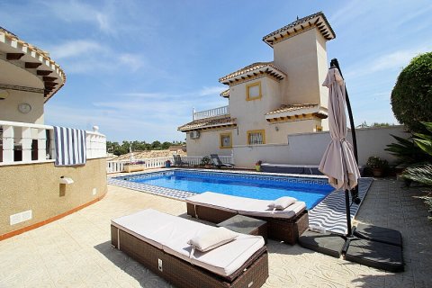 Villa à Villamartin, Alicante, Espagne 5 chambres, 187 m2 No. 111397