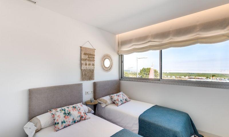 Bungalow in Torrevieja, Alicante, Spanien 2 Schlafzimmer, 84 m2 Nr. 111454