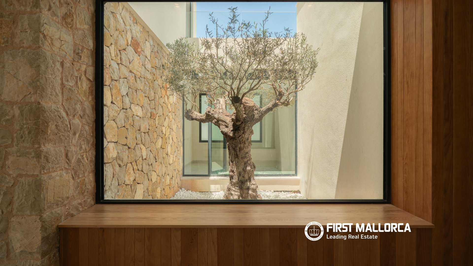 Huvila Port De Pollenca, Mallorca, Espanja 5 makuuhuonetta, 413 m2 No. 51110