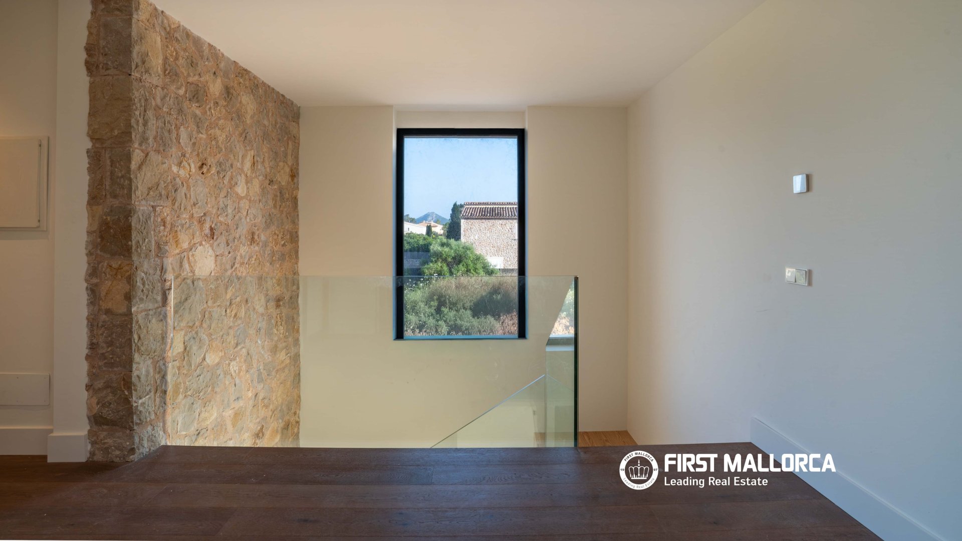 Huvila Port De Pollenca, Mallorca, Espanja 5 makuuhuonetta, 413 m2 No. 51110