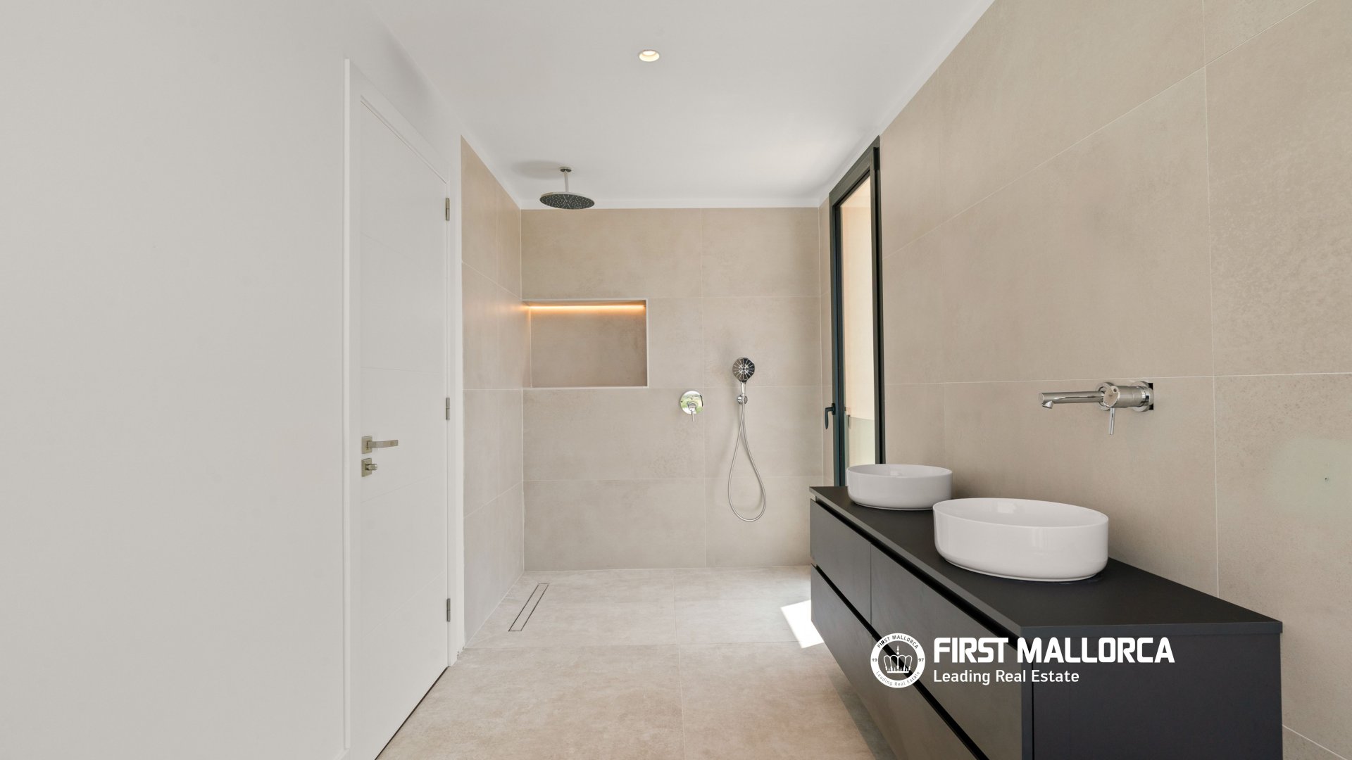 Huvila Port De Pollenca, Mallorca, Espanja 5 makuuhuonetta, 413 m2 No. 51110