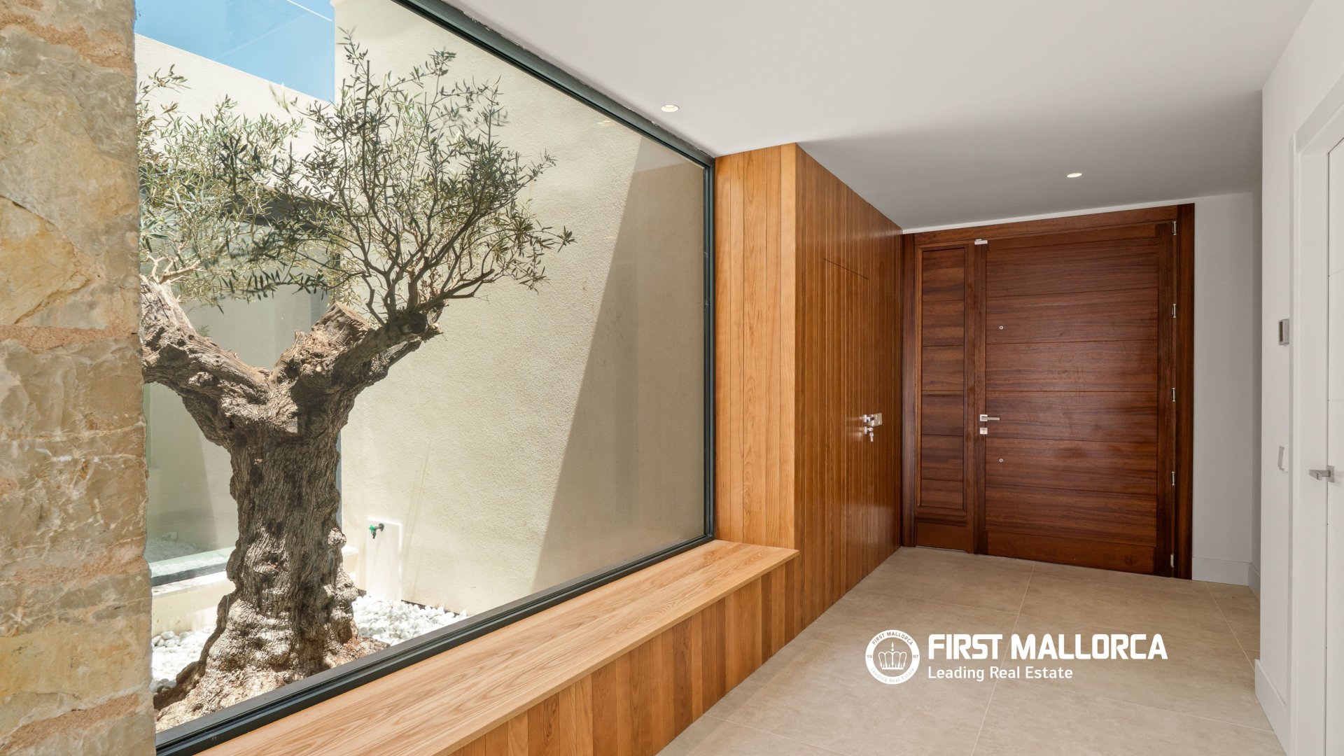 Huvila Port De Pollenca, Mallorca, Espanja 5 makuuhuonetta, 413 m2 No. 51110