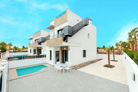 Villa a Torrevieja, Alicante, Spagna 3 camere da letto, 106 mq. N° 92451