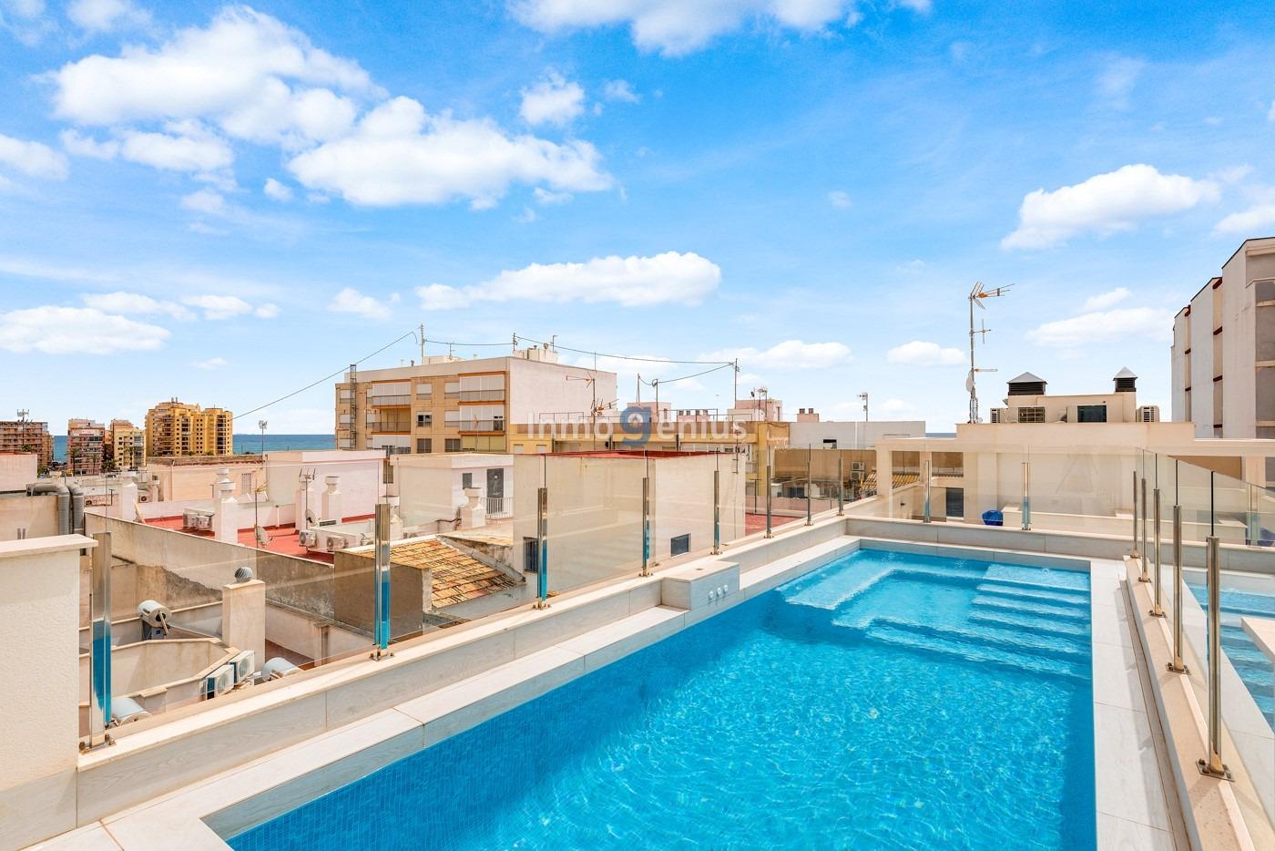 Apartment à Torrevieja, Alicante, Espagne 2 chambres, 73 m2 No. 81548