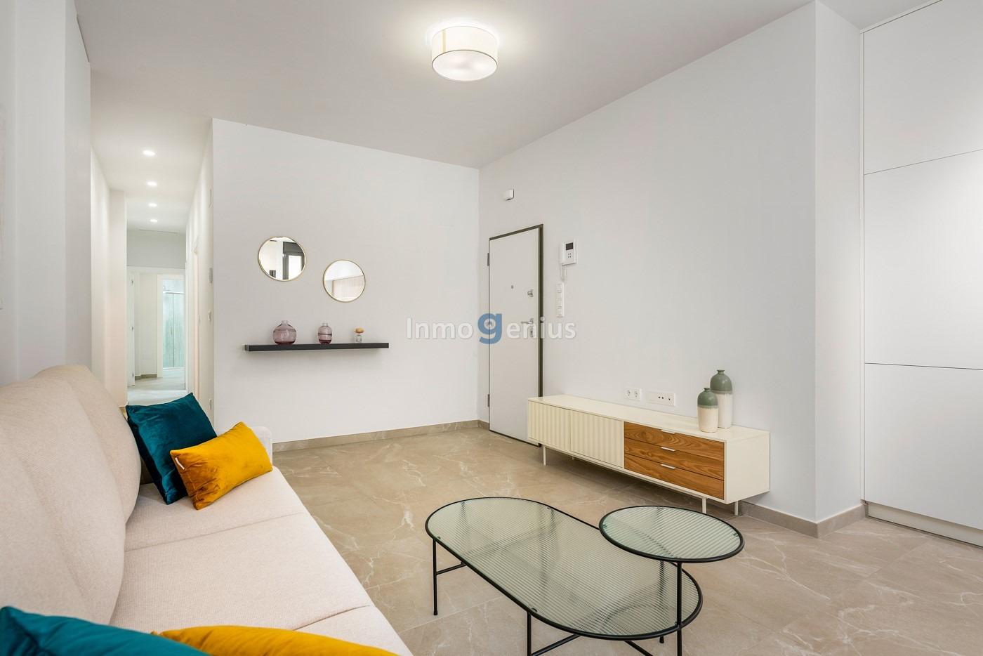 Apartment à Torrevieja, Alicante, Espagne 2 chambres, 73 m2 No. 81548