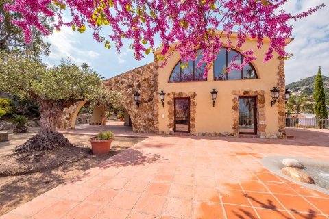 Talo Blanes, Girona, Espanja 4 makuuhuonetta, 408 m2 No. 23057