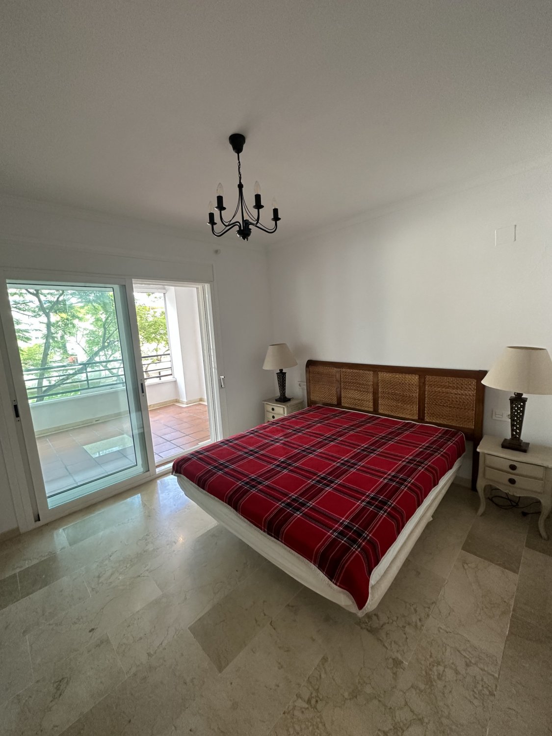 Apartament w Marbella, Malaga, Hiszpania 2 sypialnie, 95 mkw. nr 84014