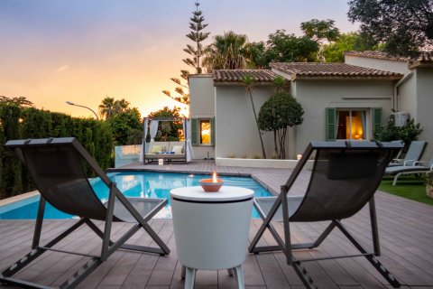 Huvila Santa Ponsa, Mallorca, Espanja 4 makuuhuonetta, 481 m2 No. 111832
