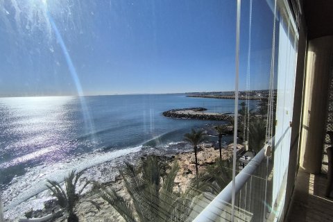 Apartment in Torrevieja, Alicante, Spain 3 bedrooms, 130 sq.m. No. 116018
