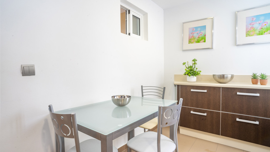 Lägenhet i Estepona, Malaga, Spanien 3 sovrum, 112 kvm. Nr. 107140