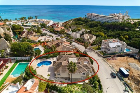 Villa i Dehesa De Campoamor, Alicante, Spanien 4 sovrum, 350 kvm. Nr. 87251