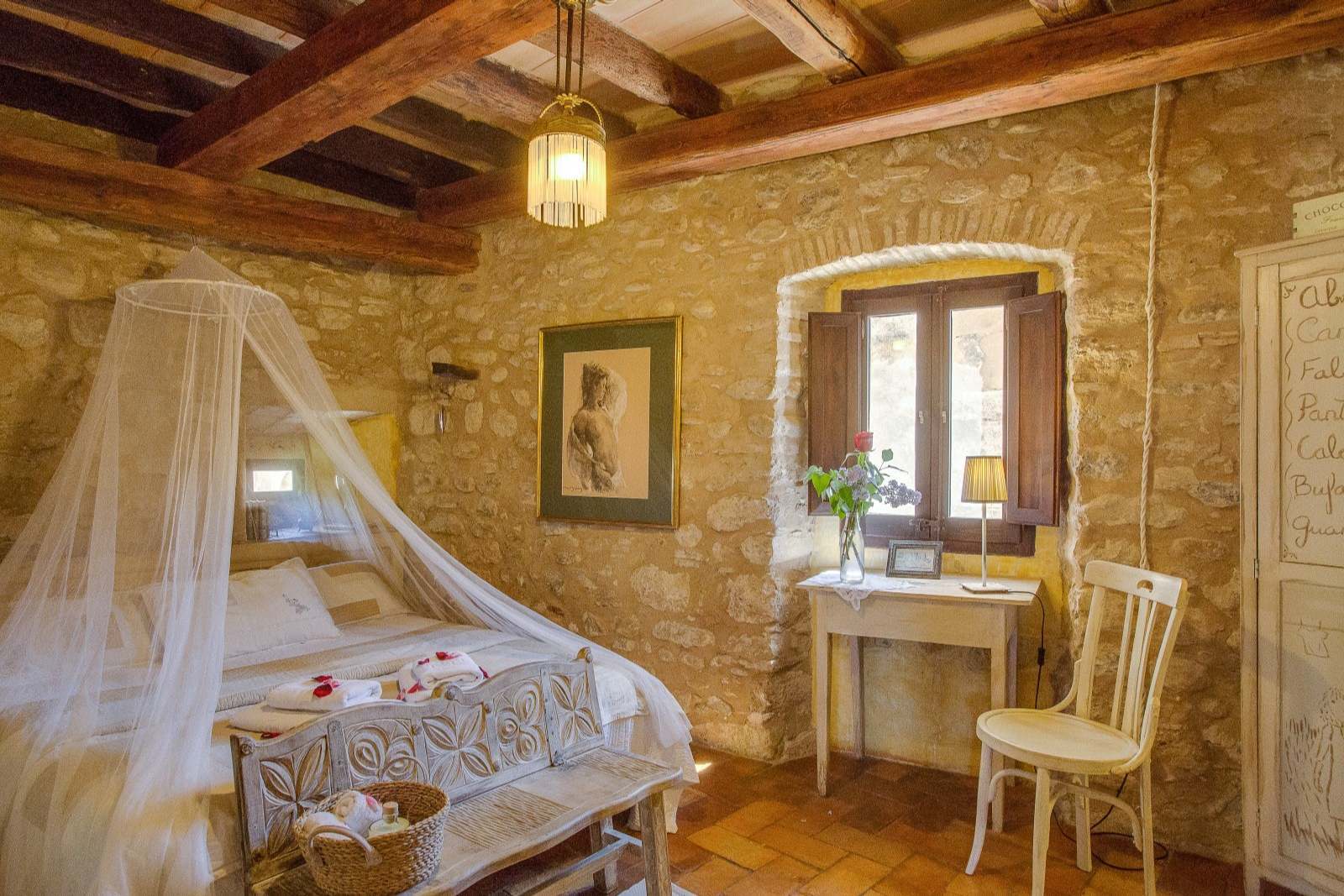 Commercial property in Girona, Spain 8 bedrooms, 727 sq.m. No. 22613
