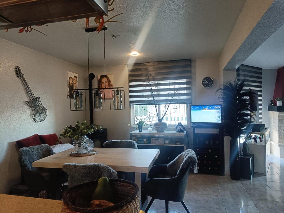 Villa a Benijofar, Alicante, Spagna 5 camere da letto, 177 mq. N° 104384