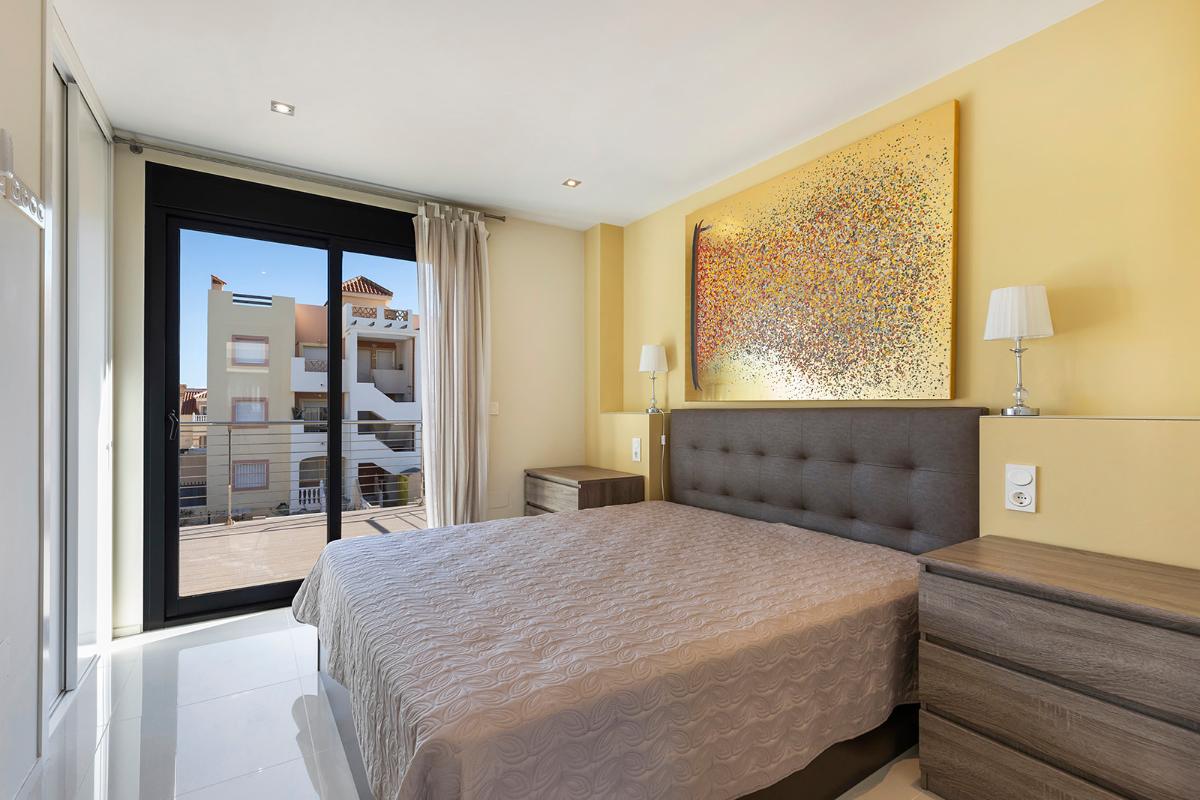 Villa a Orihuela, Alicante, Spagna 5 camere da letto, 296 mq. N° 112945