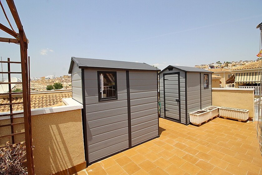 Villa a Villamartin, Alicante, Spagna 3 camere da letto, 155 mq. N° 103522
