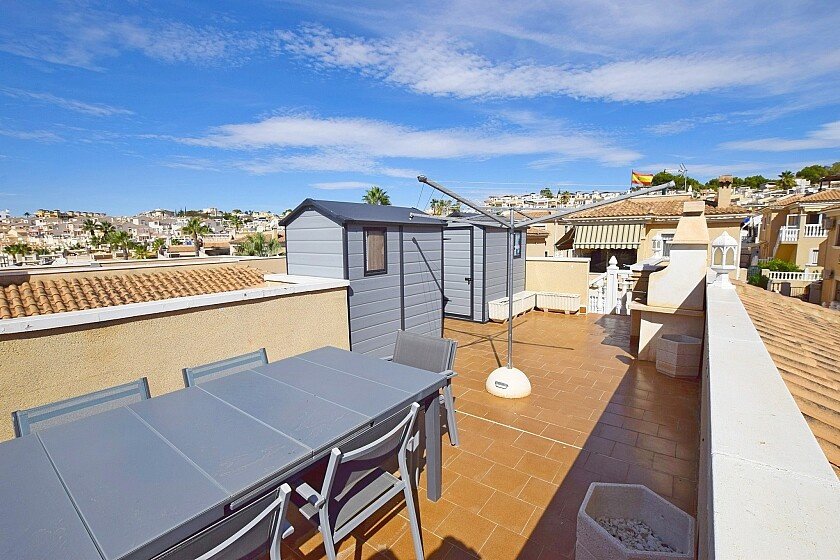 Villa a Villamartin, Alicante, Spagna 3 camere da letto, 155 mq. N° 103522