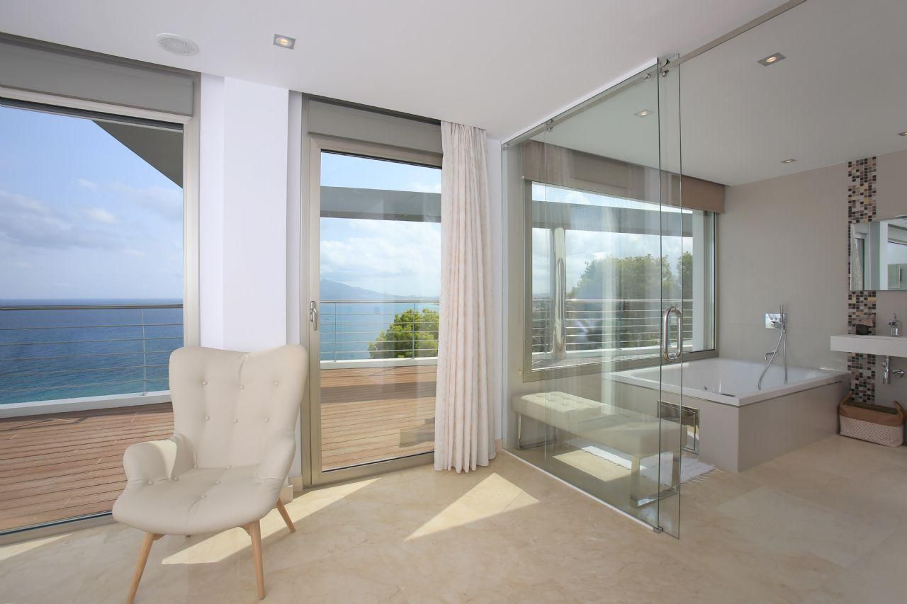 Villa i Altea, Alicante, Spanien 6 sovrum, 722 kvm. Nr. 95757