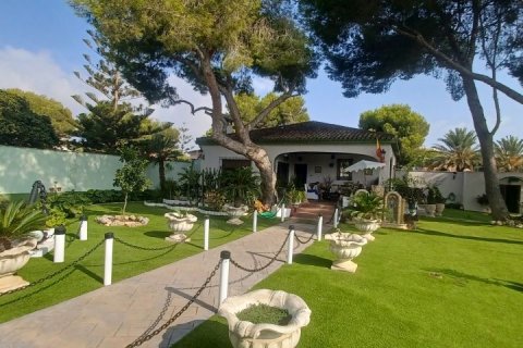 Huvila Alicante, Espanja 3 makuuhuonetta, 250 m2 No. 115036