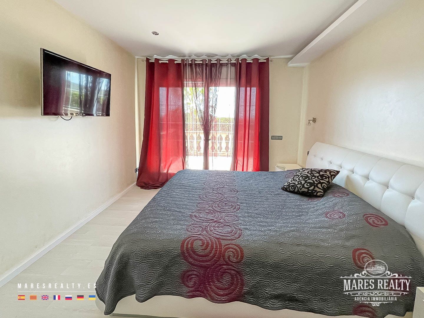 Villa à Condado del Jaruco, Girona, Espagne 4 chambres, 415 m2 No. 91191