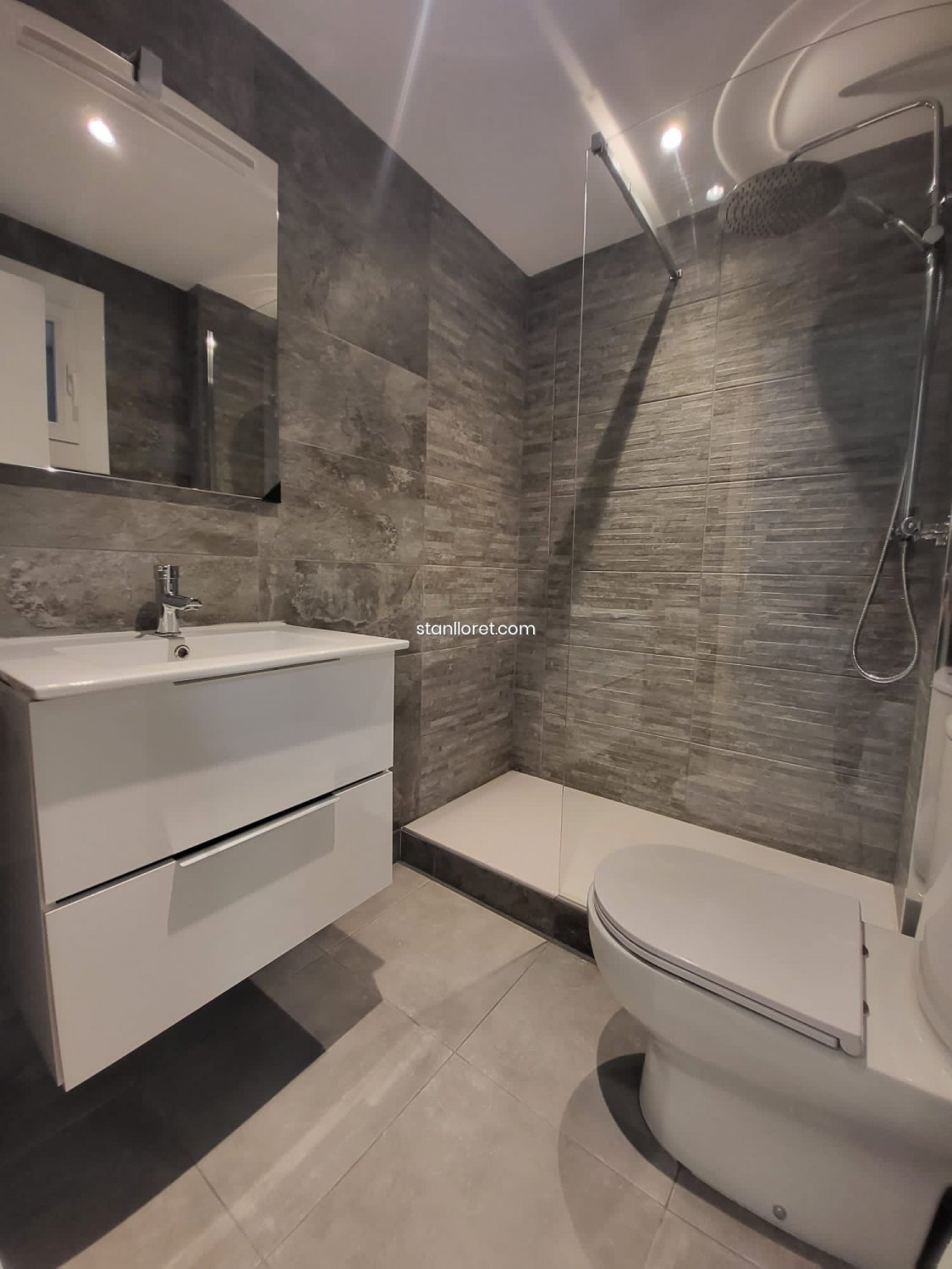 Apartment in Barcelona, Spain 3 bedrooms, 54 sq.m. No. 104054