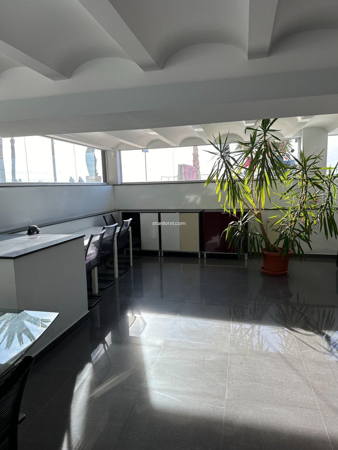 Commercial property in Lloret de Mar, Girona, Spain 236 sq.m. No. 104055
