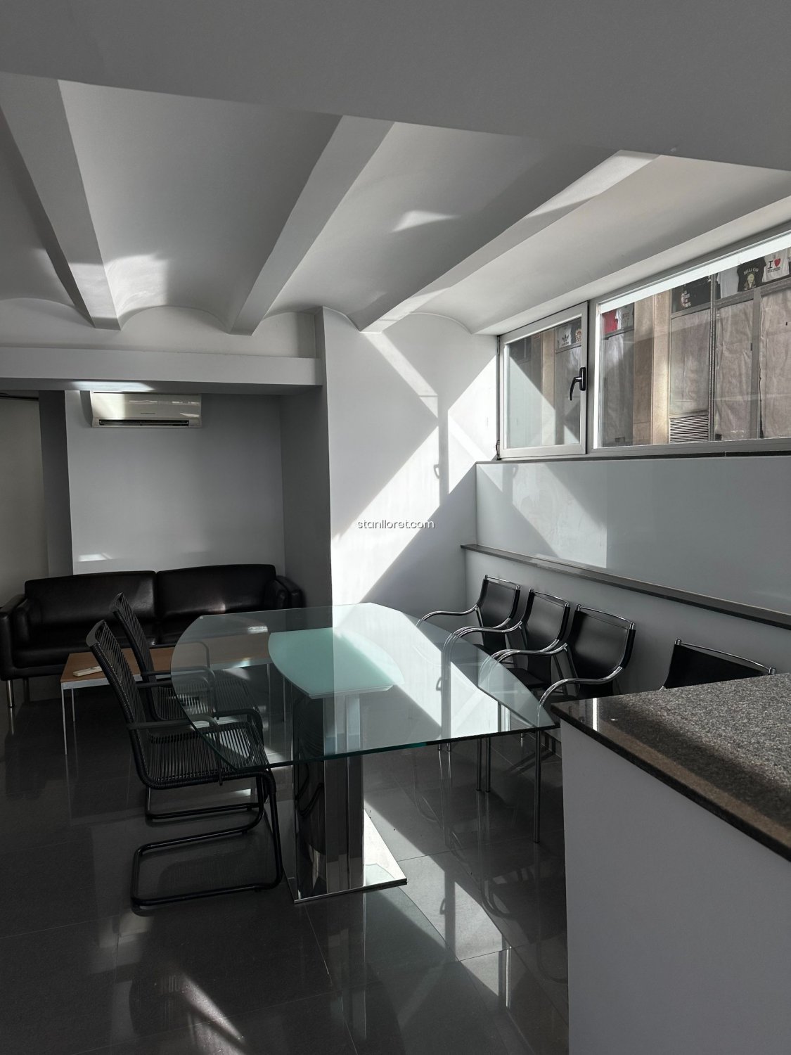 Commercial property in Lloret de Mar, Girona, Spain 236 sq.m. No. 104055