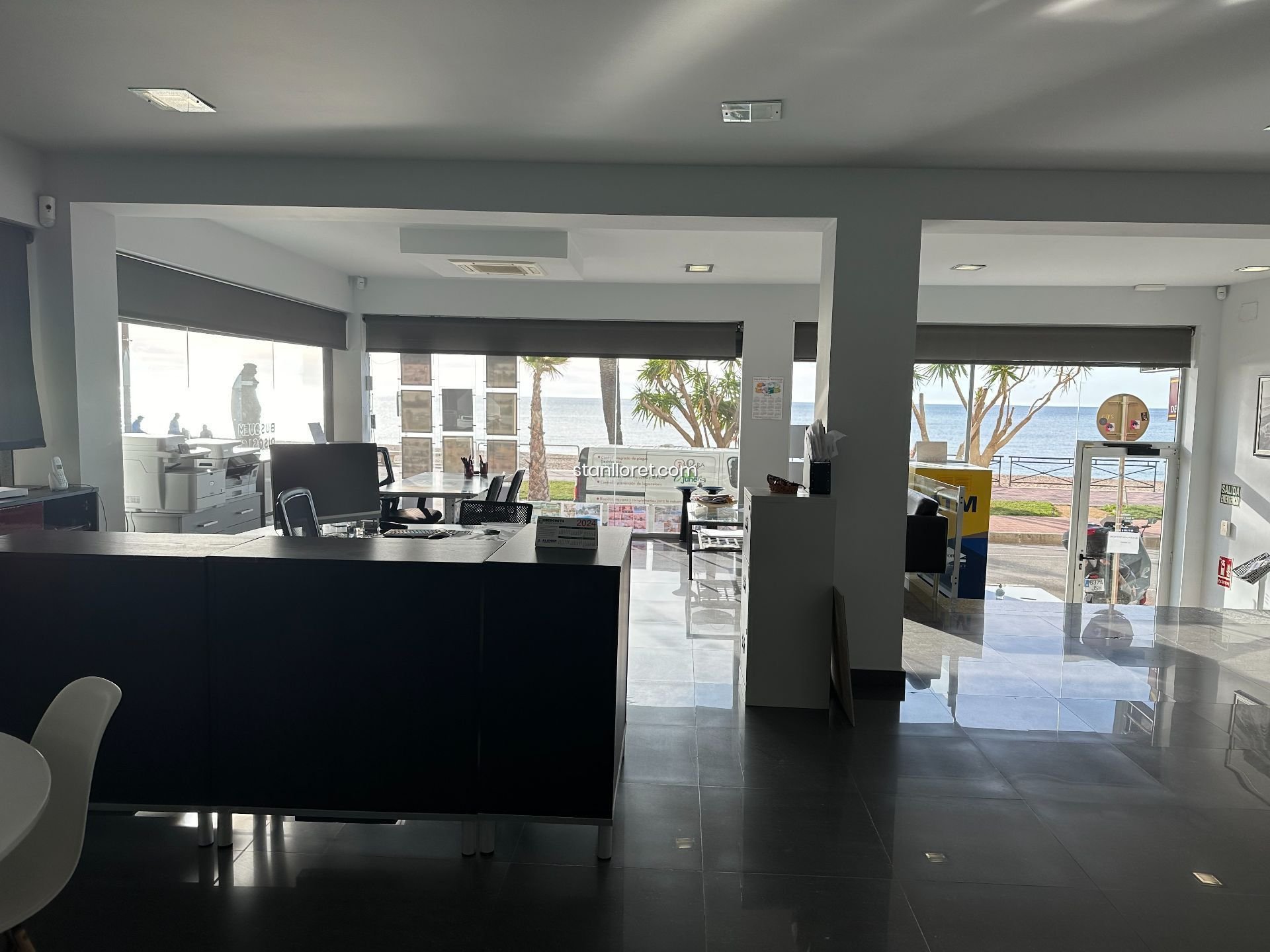 Commercial property in Lloret de Mar, Girona, Spain 236 sq.m. No. 104055