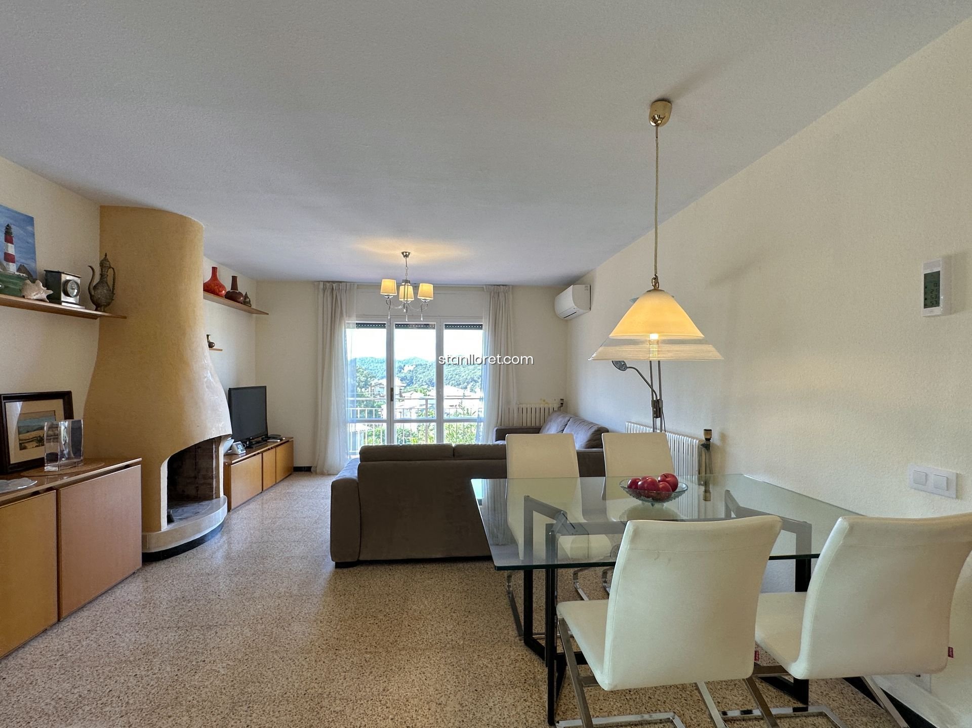 Villa in Lloret de Mar, Girona, Spain 5 bedrooms, 200 sq.m. No. 104050