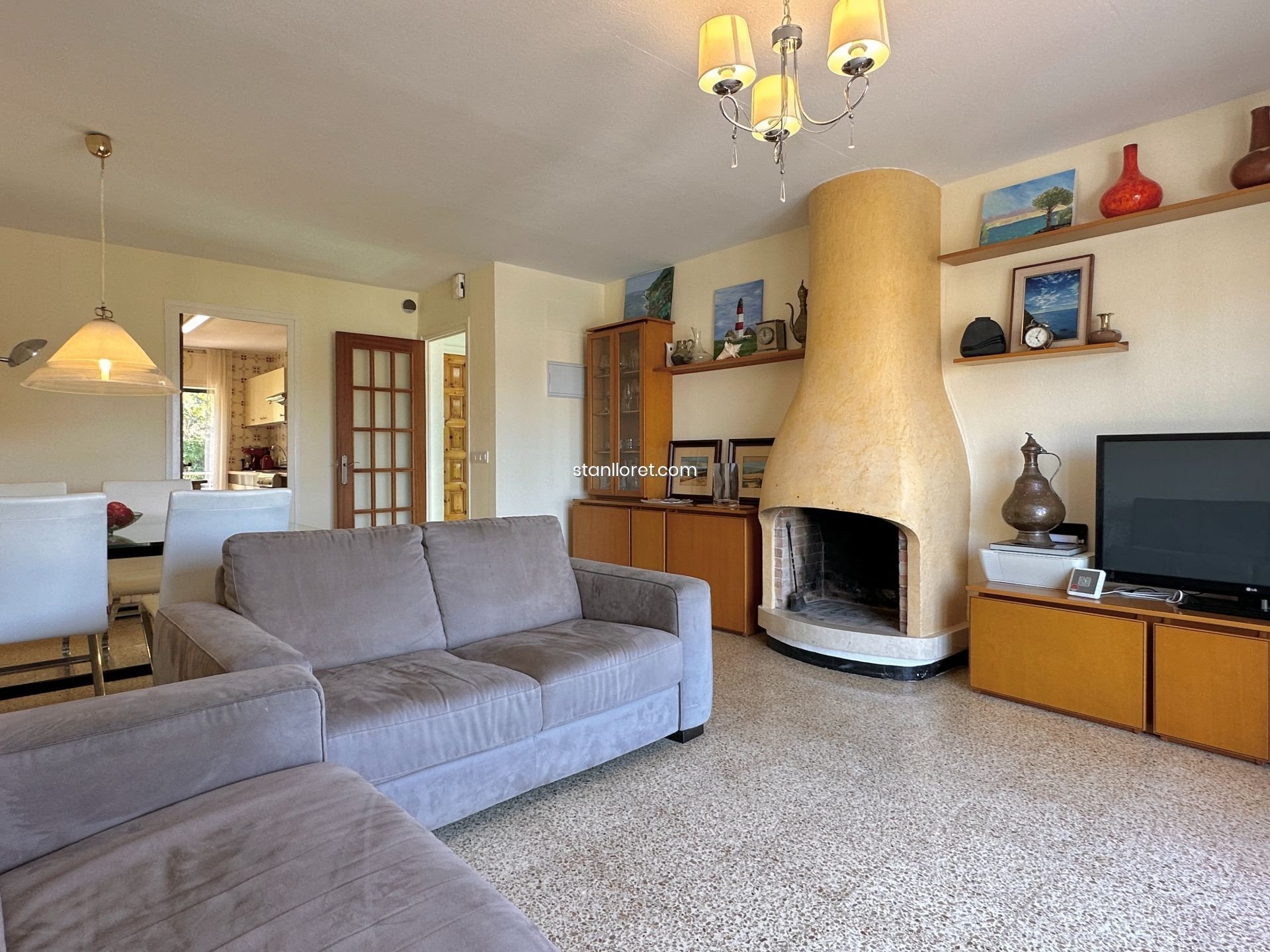 Villa in Lloret de Mar, Girona, Spain 5 bedrooms, 200 sq.m. No. 104050