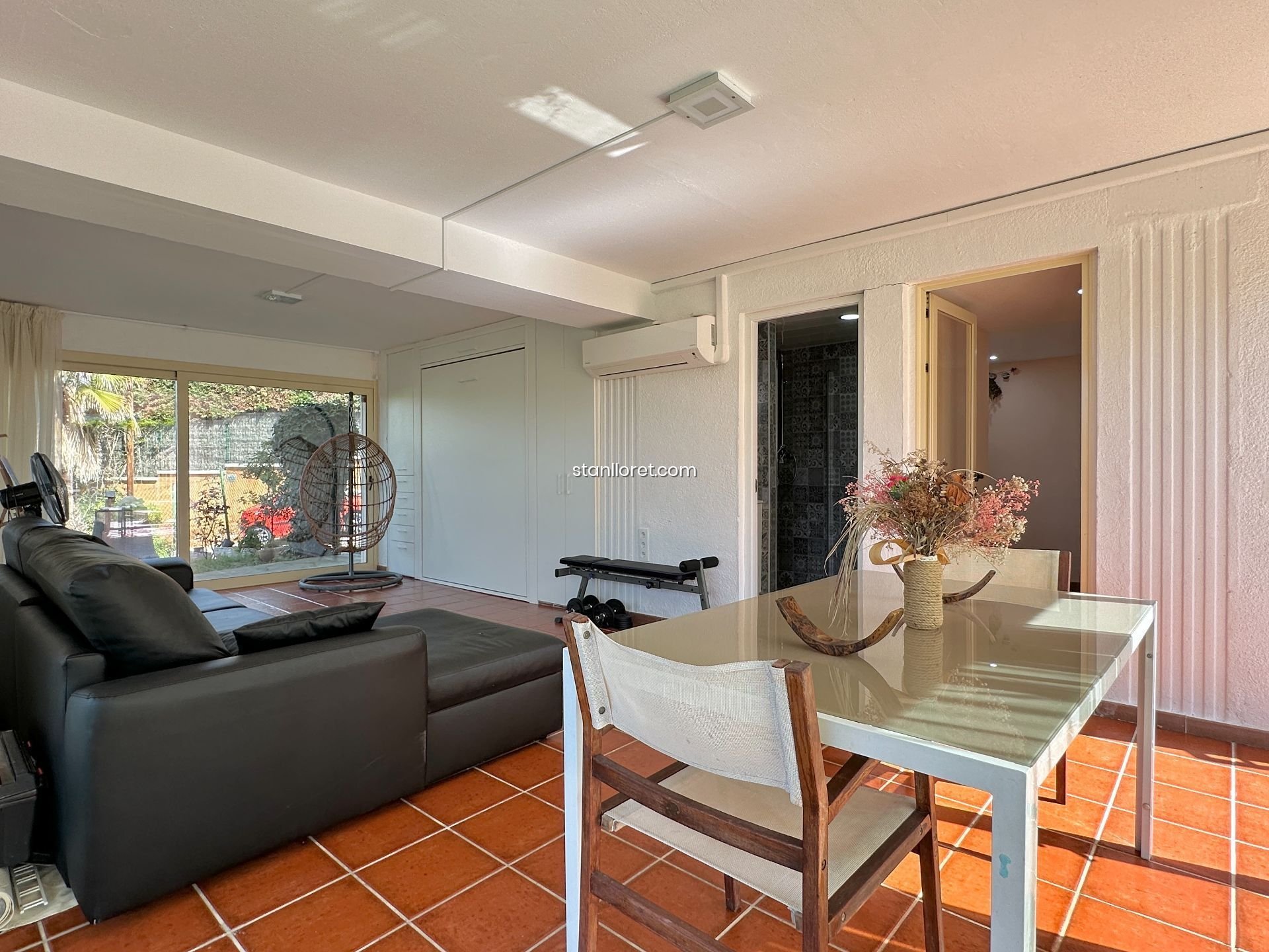 Villa in Lloret de Mar, Girona, Spain 5 bedrooms, 200 sq.m. No. 104050