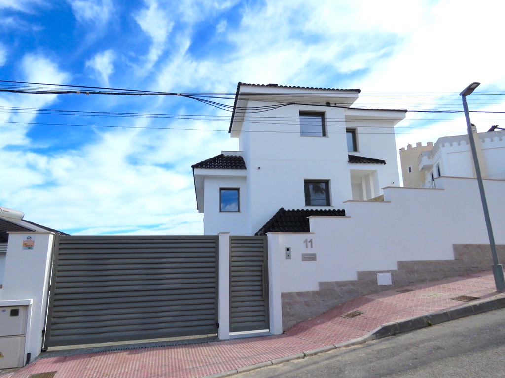 Villa i Ciudad Quesada, Alicante, Spanien 4 sovrum, 564 kvm. Nr. 91582