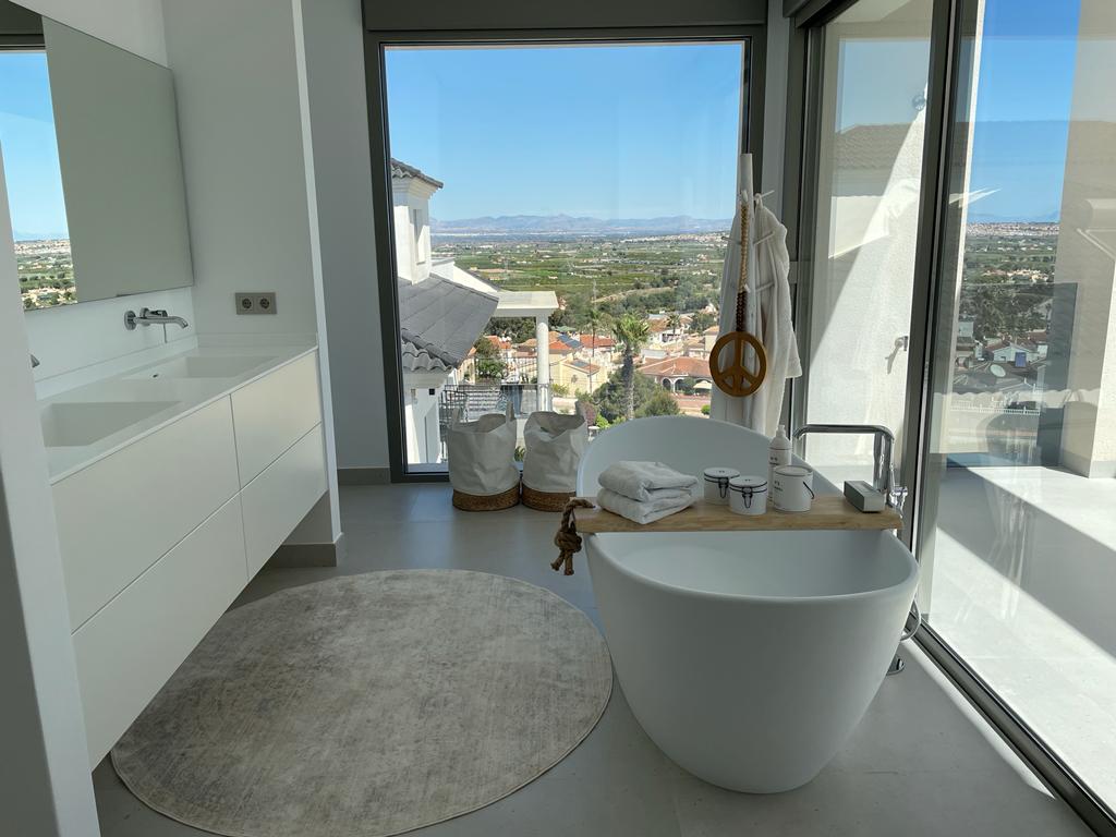 Villa i Ciudad Quesada, Alicante, Spanien 4 sovrum, 564 kvm. Nr. 91582