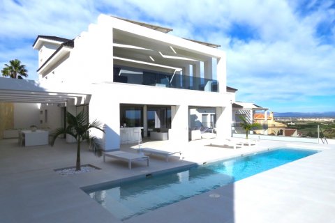 Villa i Ciudad Quesada, Alicante, Spanien 4 sovrum, 564 kvm. Nr. 91582