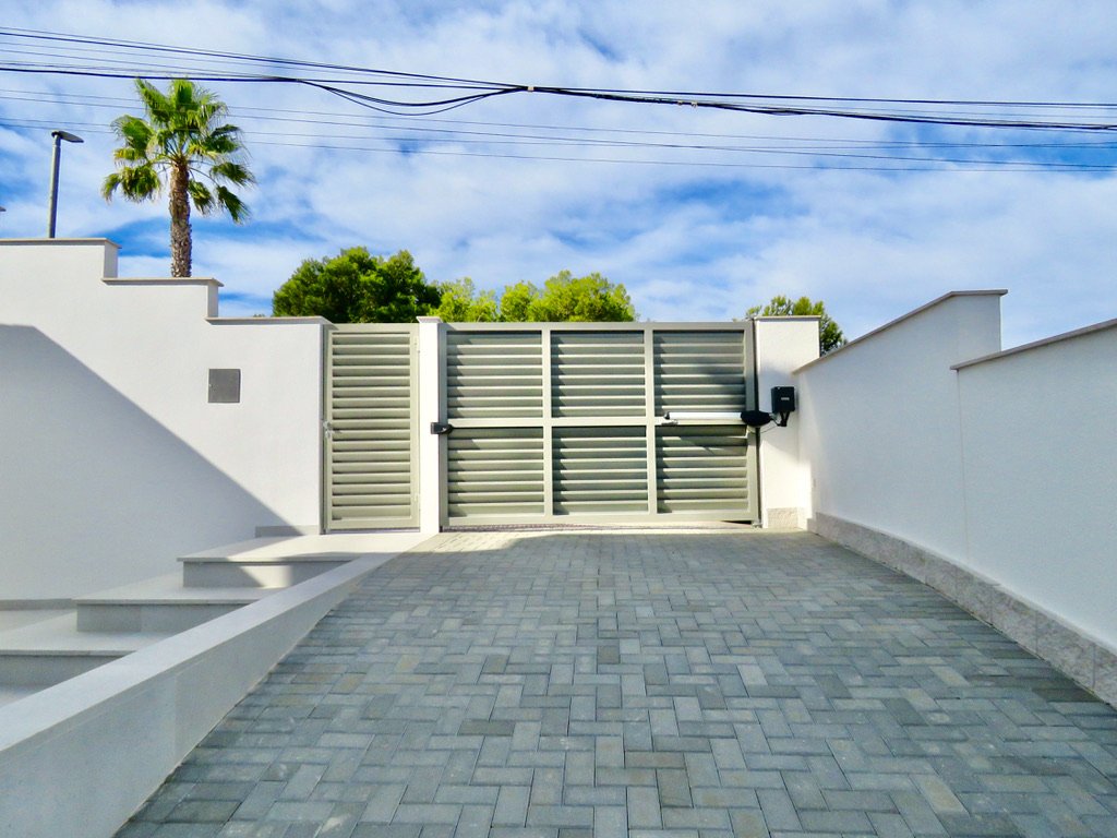 Villa i Ciudad Quesada, Alicante, Spanien 4 sovrum, 564 kvm. Nr. 91582