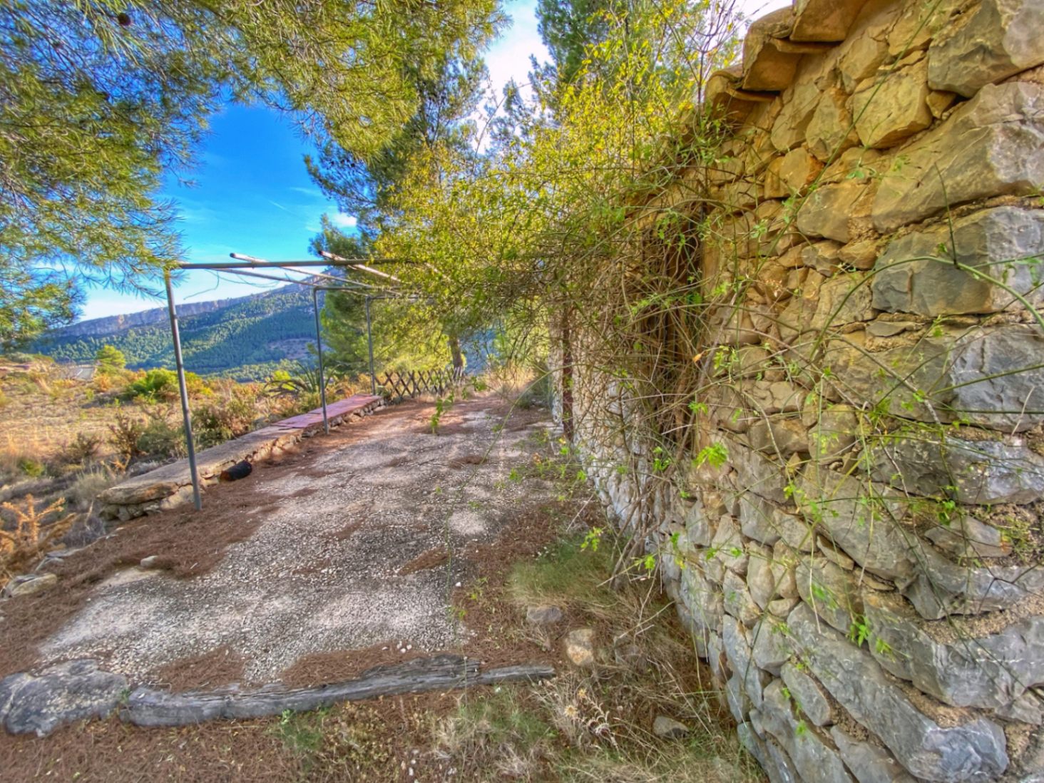 Parcela en Jalon, Alicante, España No. 87415