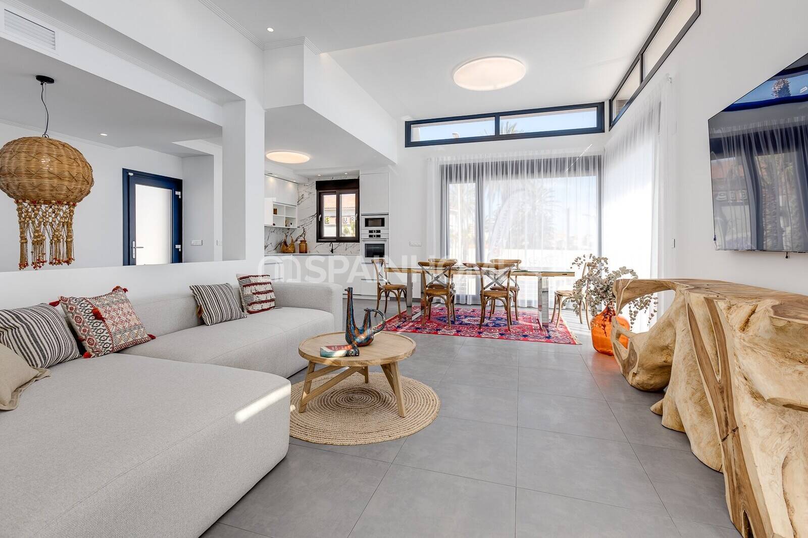 Villa a Torrevieja, Alicante, Spagna 4 camere da letto, 150 mq. N° 49406
