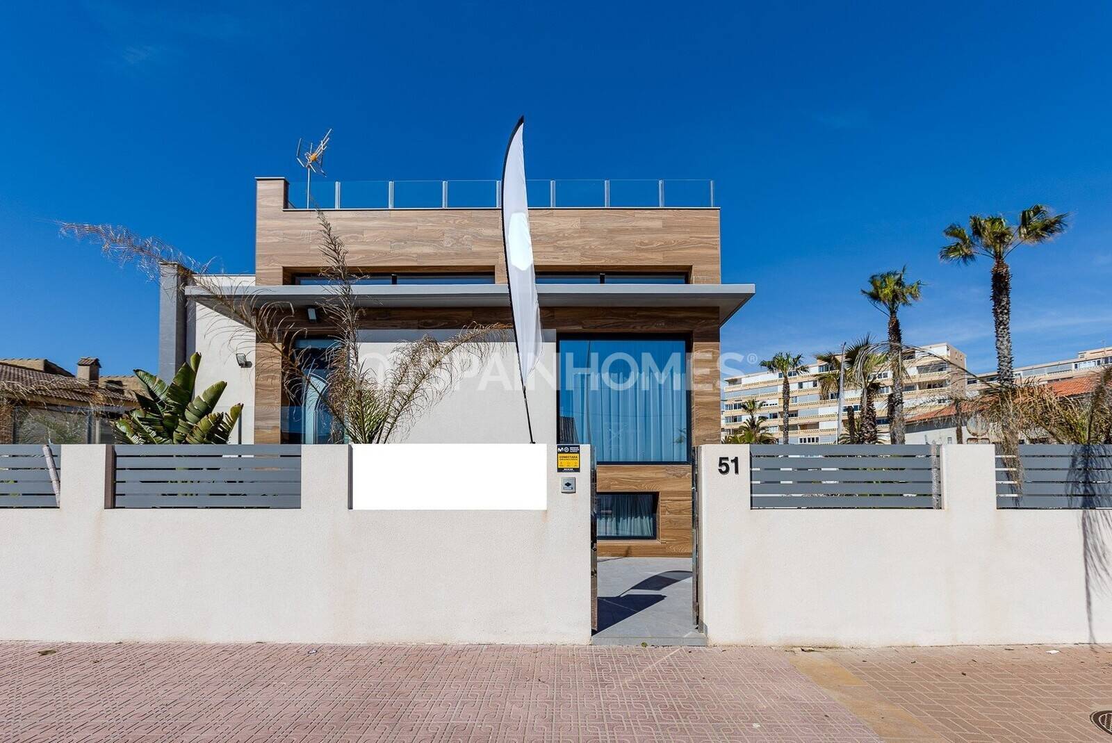 Villa a Torrevieja, Alicante, Spagna 4 camere da letto, 150 mq. N° 49406