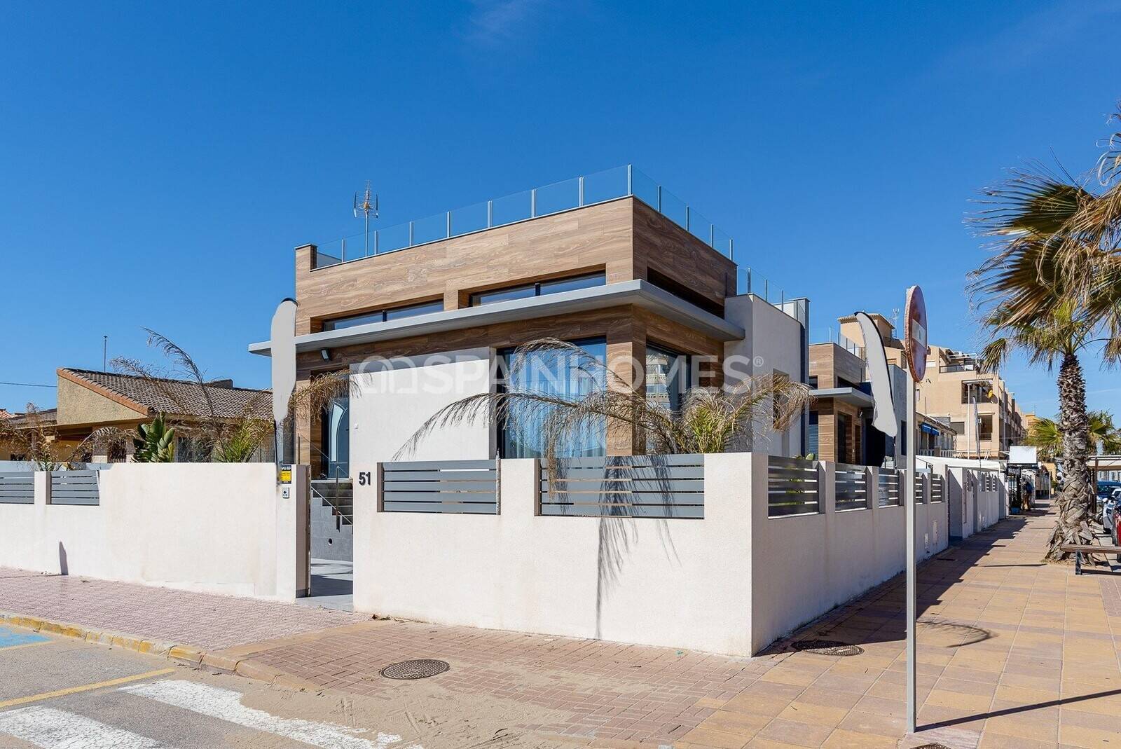 Villa a Torrevieja, Alicante, Spagna 4 camere da letto, 150 mq. N° 49406