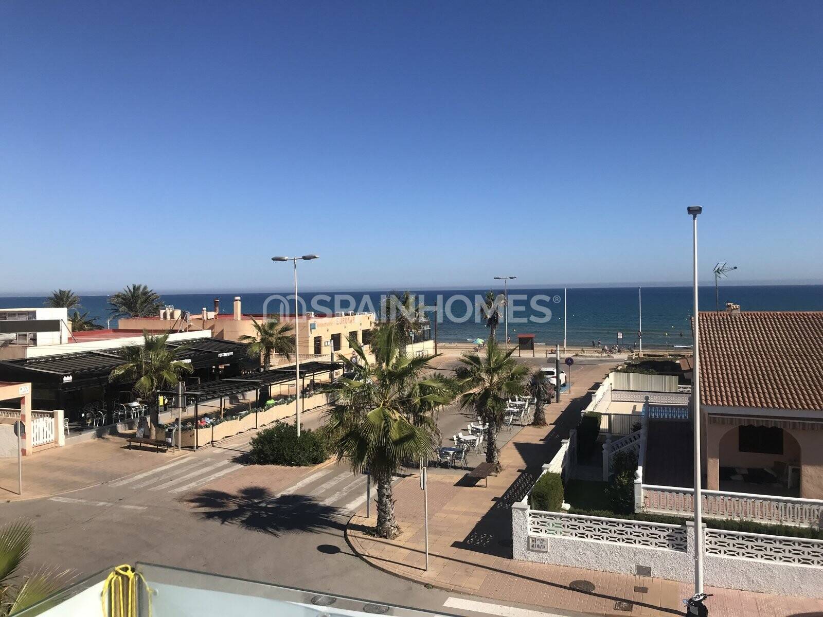 Villa a Torrevieja, Alicante, Spagna 4 camere da letto, 150 mq. N° 49406