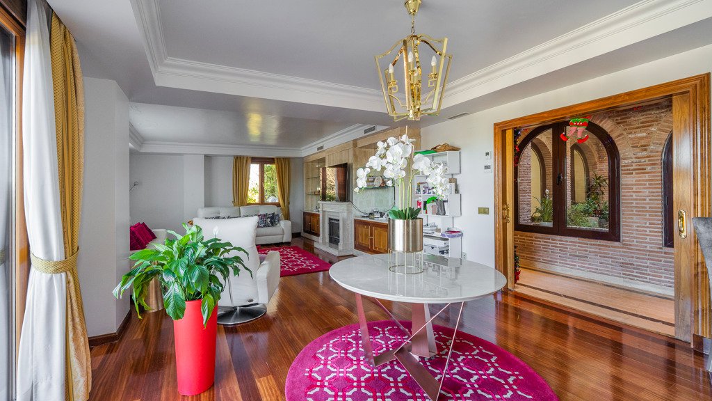 Villa à Pozuelo de Alarcon, Madrid, Espagne 5 chambres, 977 m2 No. 90097