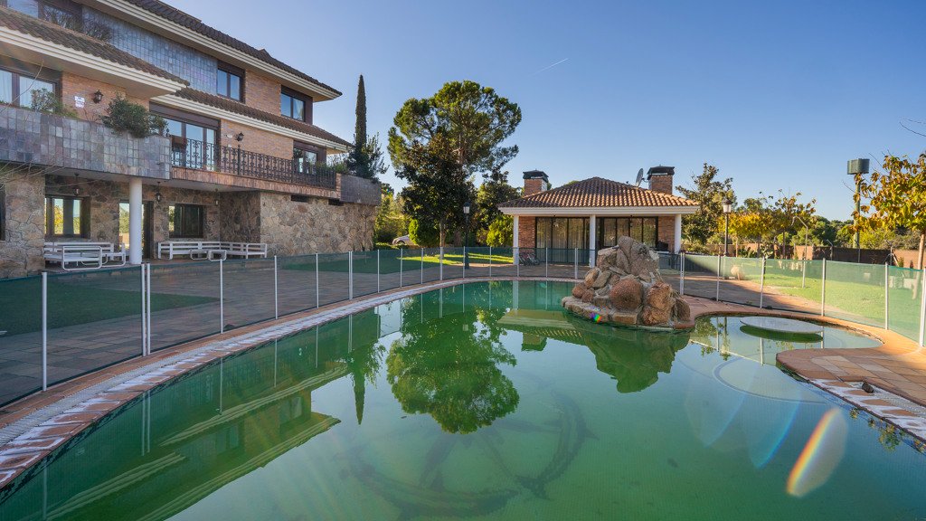 Villa à Pozuelo de Alarcon, Madrid, Espagne 5 chambres, 977 m2 No. 90097