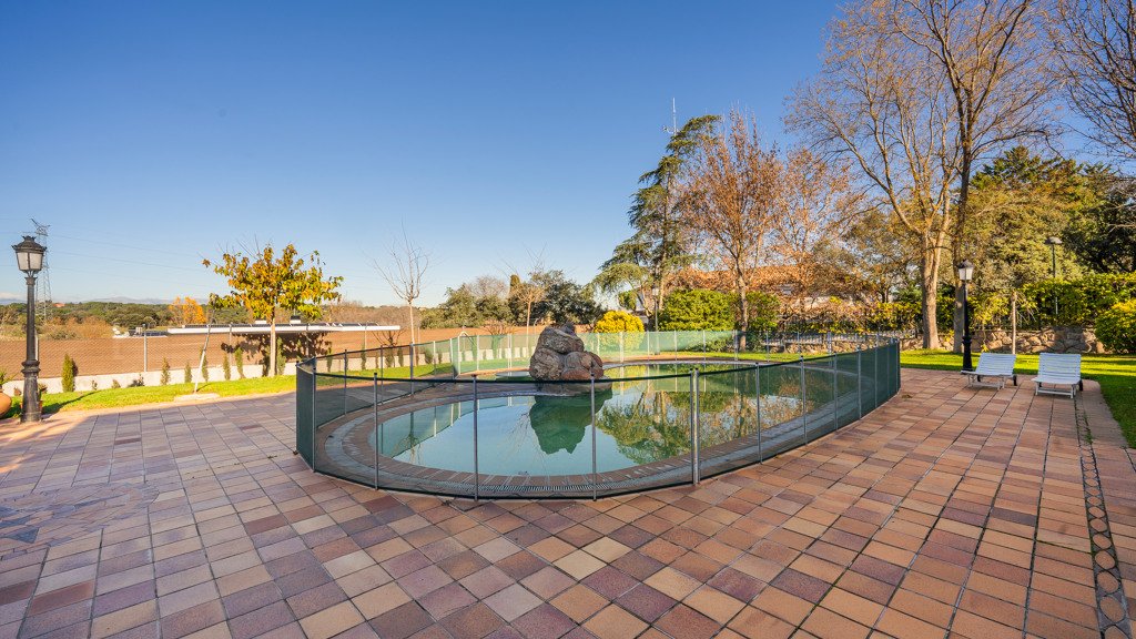 Villa à Pozuelo de Alarcon, Madrid, Espagne 5 chambres, 977 m2 No. 90097